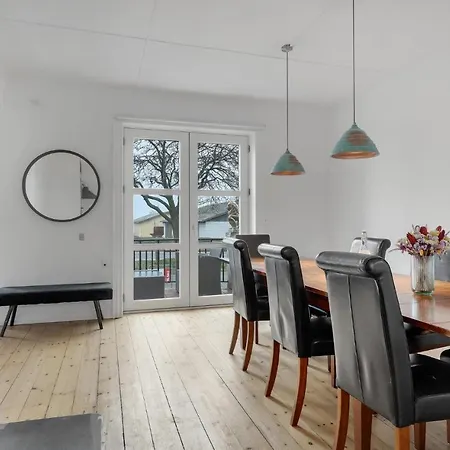 Feriehus Beautiful In With Wifi